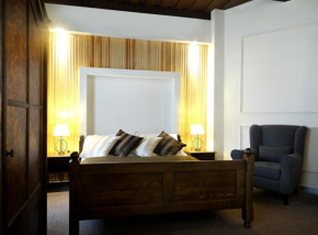 Hotel U Kříže  Прага